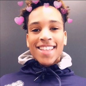 Meet your Posher, Victor